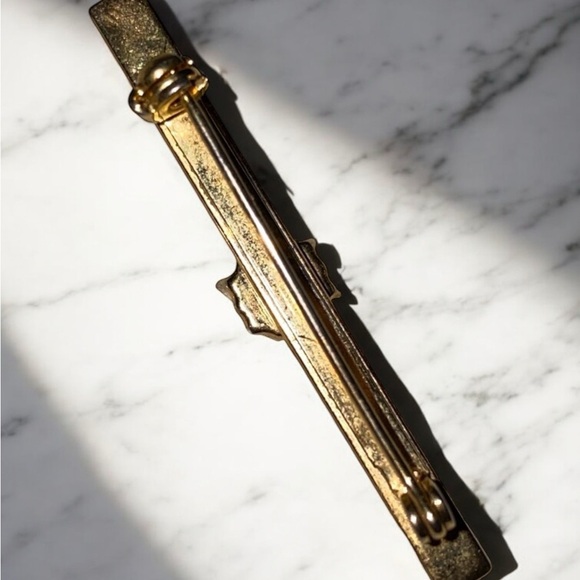 Gold Bar Brooch with Blue Gem - Picture 2 of 2